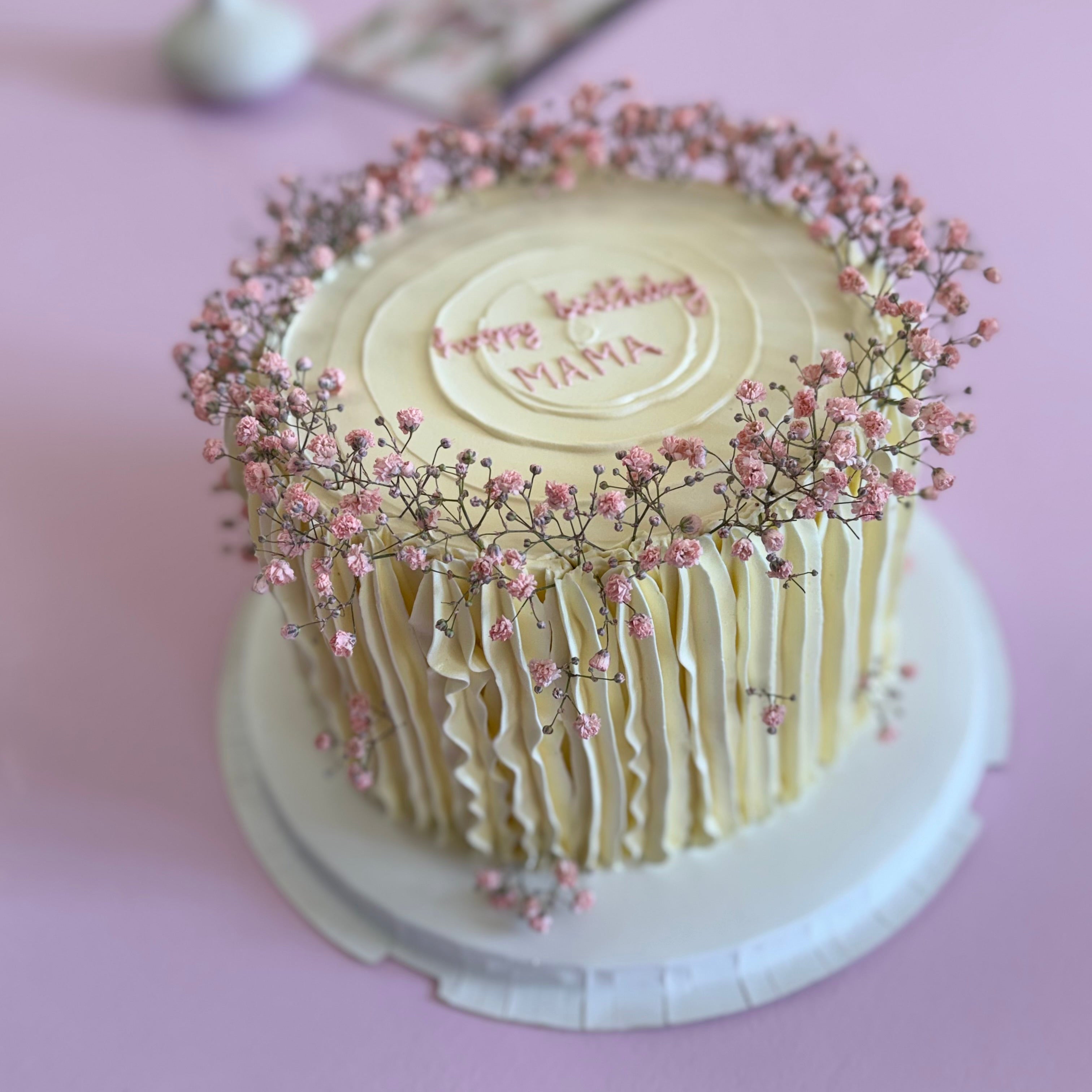 Creme Eleganz mit rosa Schleierkraut