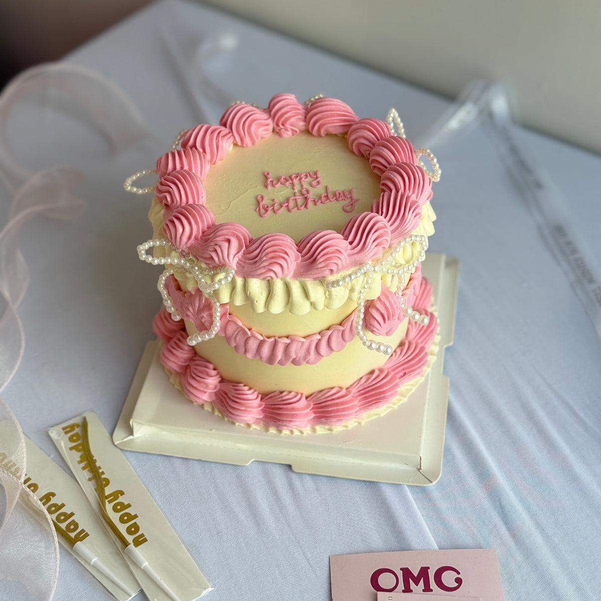 🎀 Rosa Rüschen-Torte mit Schleifen