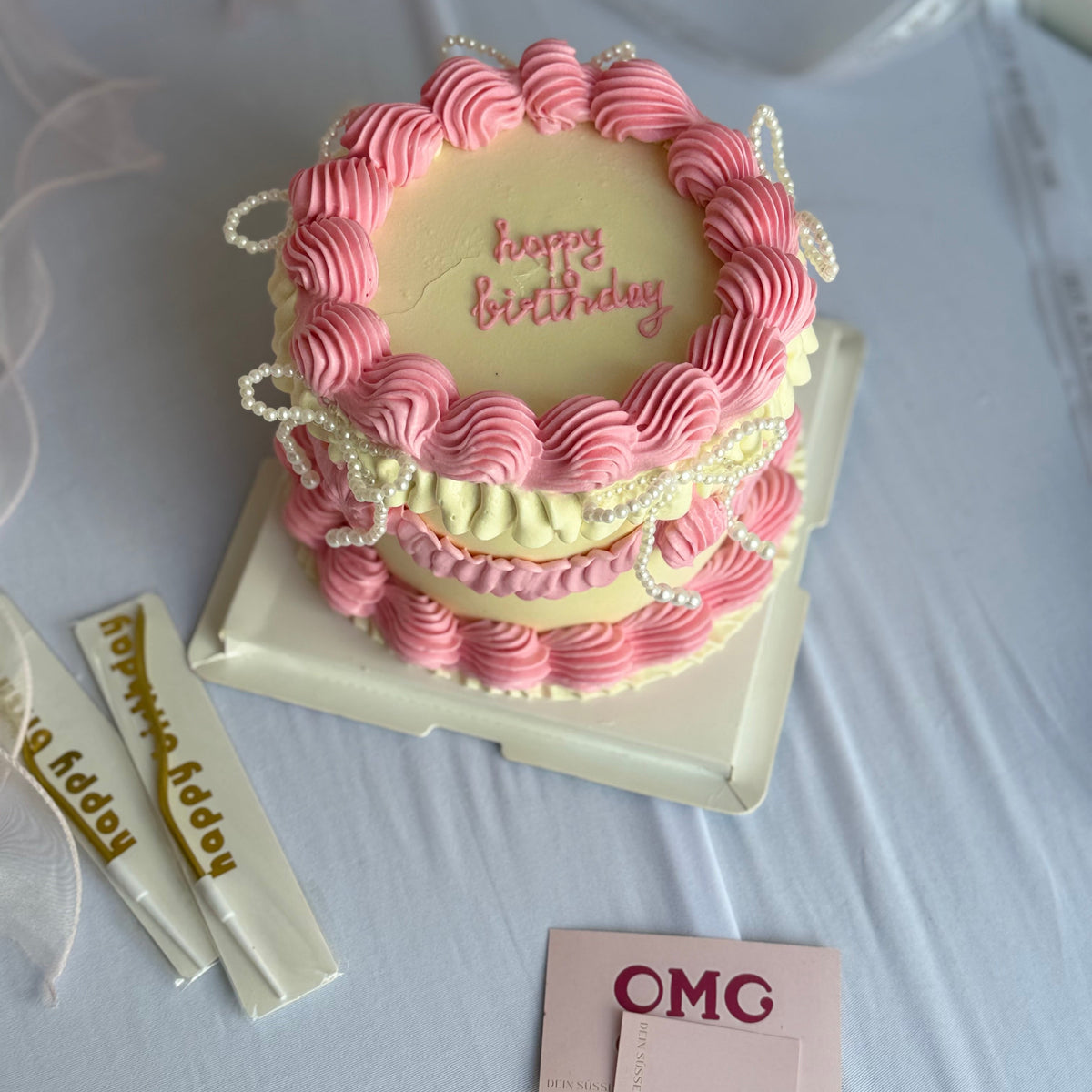 🎀 Rosa Rüschen-Torte mit Schleifen